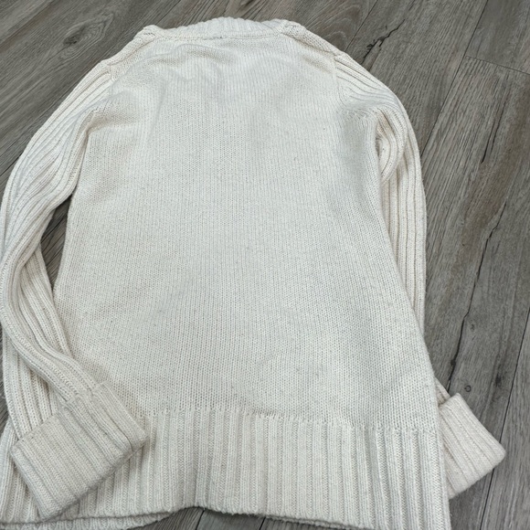 Size small Cardigan, very cute with the toggle buttons - Picture 8 of 9